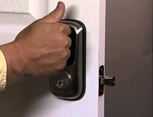 Lock Locksmith Tech Scottsdale, AZ 480-612-9244 - 24-7-locksmith-key-service